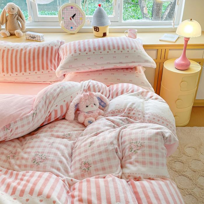 91家纺网 家纺一手货源 找家纺 典曼家纺 2025新款加厚保暖双面牛奶绒四件套 少女心