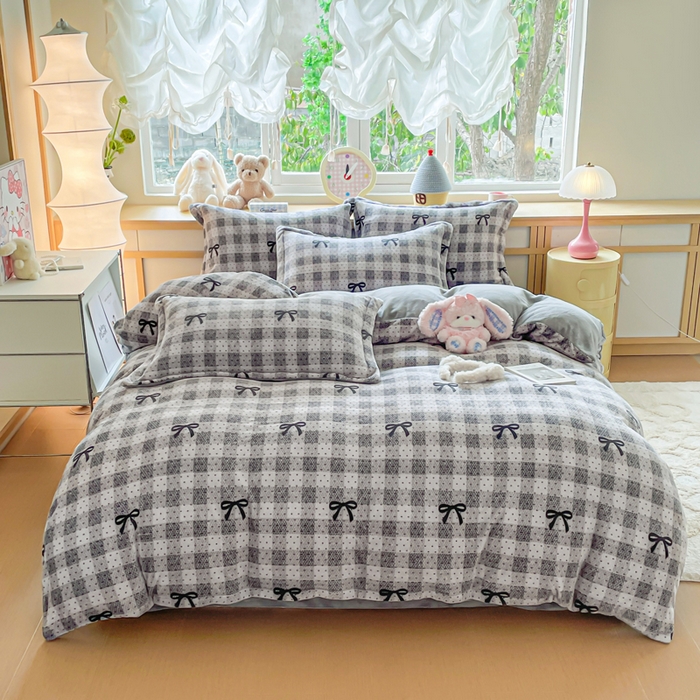 91家纺网 家纺一手货源 找家纺 典曼家纺 2025新款加厚保暖双面牛奶绒四件套 方糖蝴蝶结