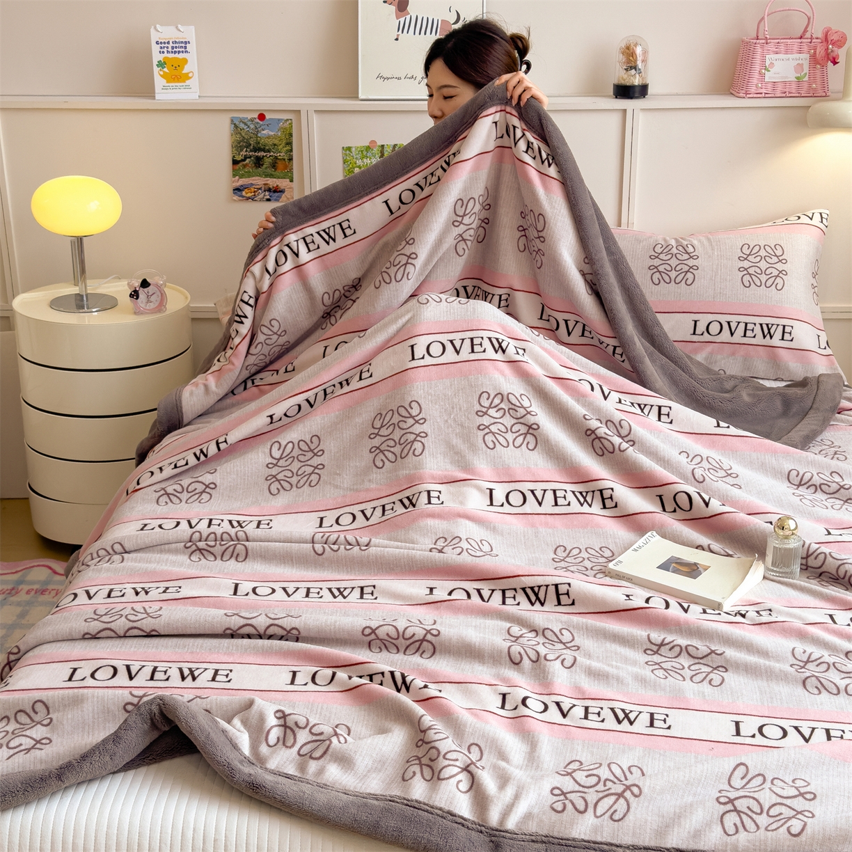 91家纺网 家纺一手货源 找家纺 慕木家纺 2025新款高克重印花牛奶绒云锦绒双层毛毯毛毯毯子（可供跨境提供买家秀） 双层毛毯-蝶舞飞+灰