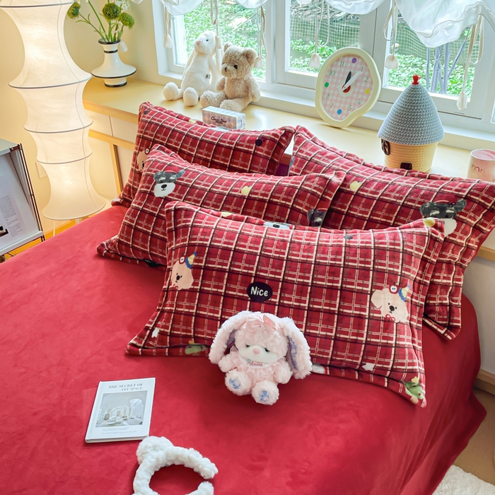 91家纺网 家纺一手货源 找家纺 典曼家纺 2025新款加厚保暖双面牛奶绒四件套 圣诞汪