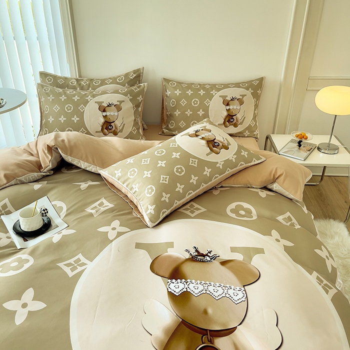 91家纺网 家纺一手货源 找家纺 色鬼布艺高端家居主号 2025秋冬新款网红款水洗棉四季款四件套 天使熊-咖