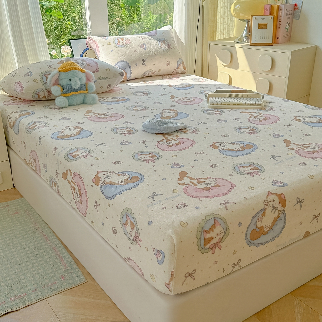 91家纺网 家纺一手货源 找家纺 （总）沐芷 2025 加厚高克重牛奶绒床笠单件/床笠三件套  床笠款床罩床垫保护套罩