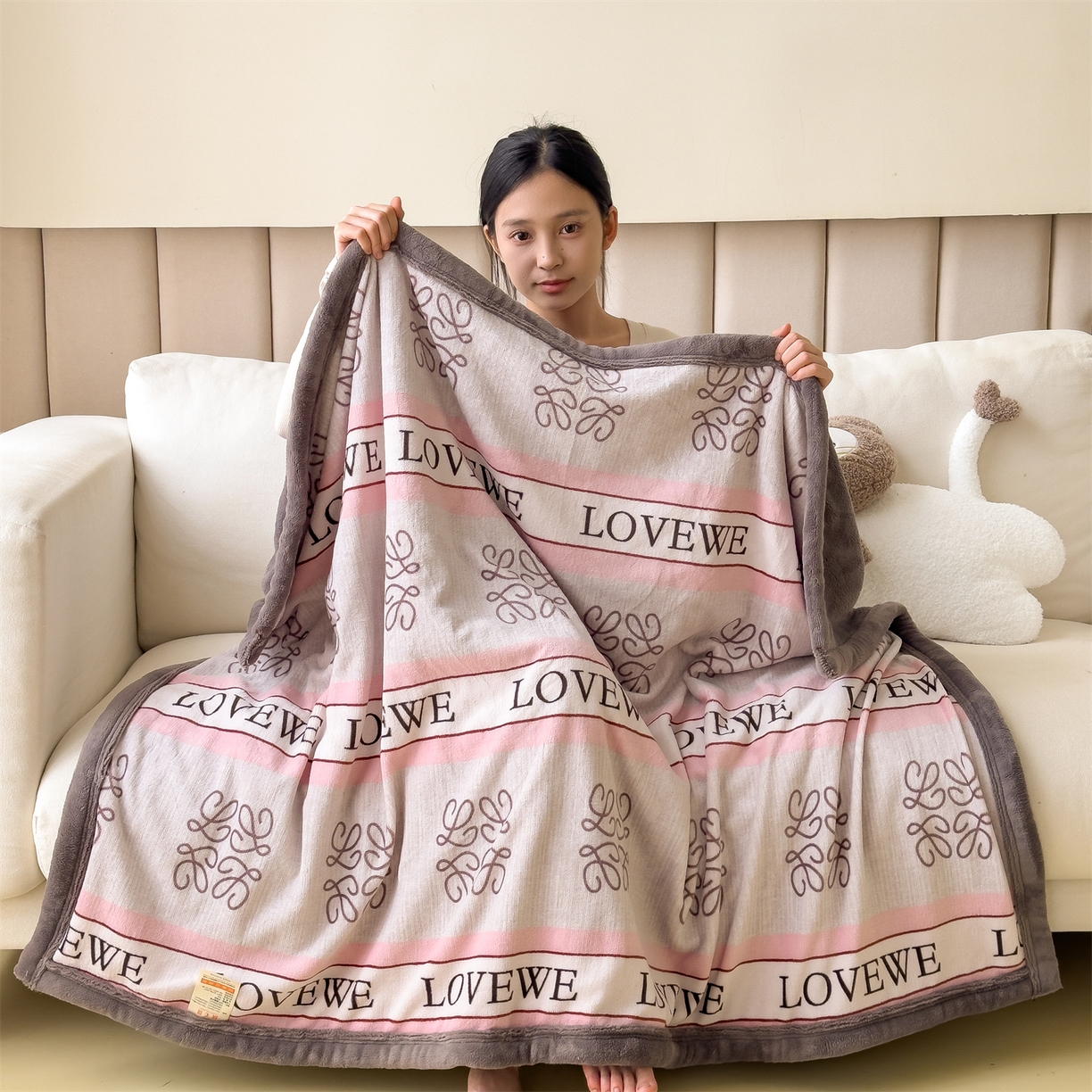 91家纺网 家纺一手货源 找家纺 慕木家纺 2025新款高克重印花牛奶绒云锦绒双层毛毯毛毯毯子（可供跨境提供买家秀） 双层毛毯-蝶舞飞+灰