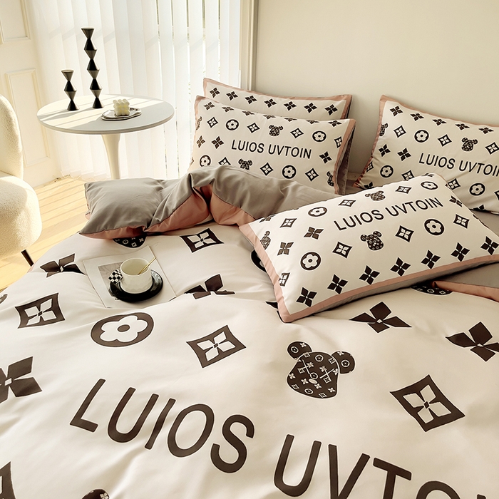 91家纺网 家纺一手货源 找家纺 色鬼布艺高端家居主号 2025秋冬新款网红款水洗棉四季款四件套 小熊头