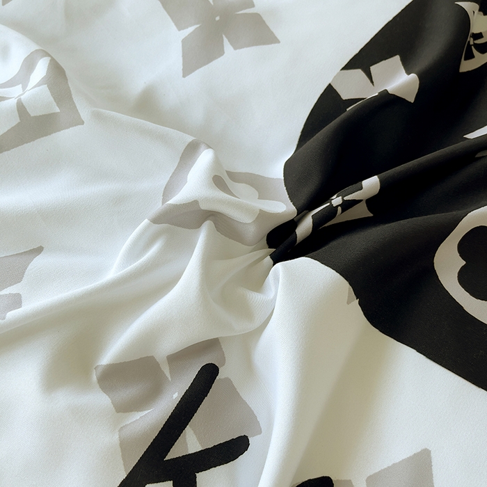 91家纺网 家纺一手货源 找家纺 色鬼布艺高端家居主号 2025秋冬新款网红款水洗棉四季款四件套 熊头白