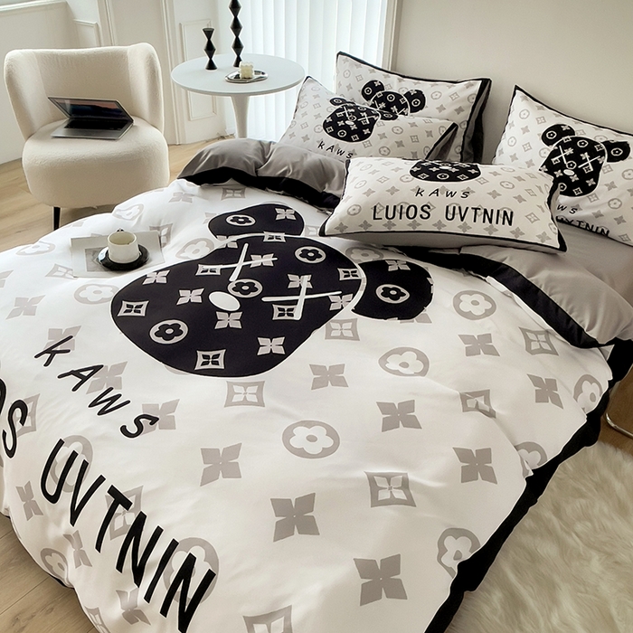 91家纺网 家纺一手货源 找家纺 色鬼布艺高端家居主号 2025秋冬新款网红款水洗棉四季款四件套 熊头白