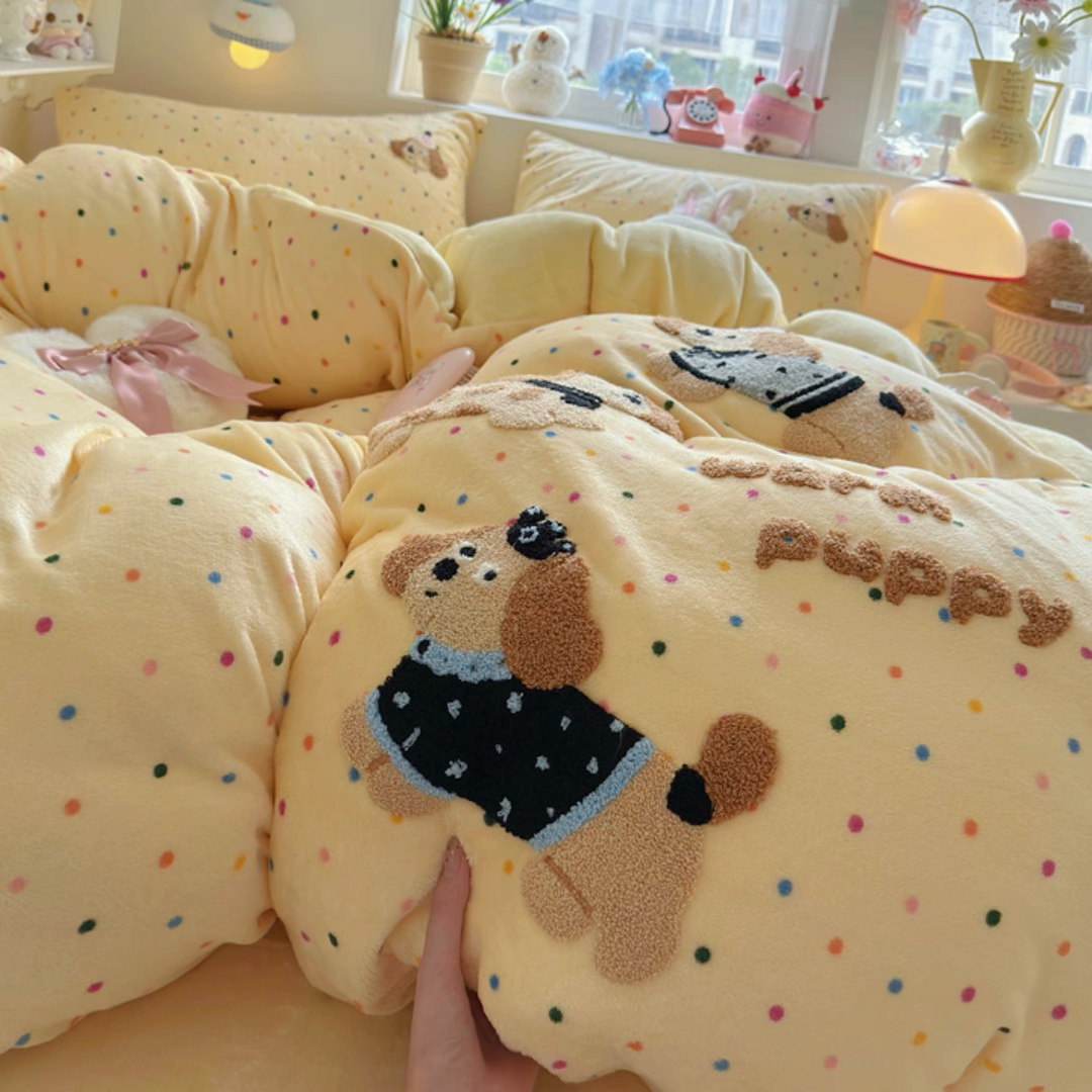 91家纺网 家纺一手货源 找家纺 优卡迪家纺馆 2025新款牛奶绒毛巾绣四件套 下载文件包含买家秀 波点旺旺-奶黄