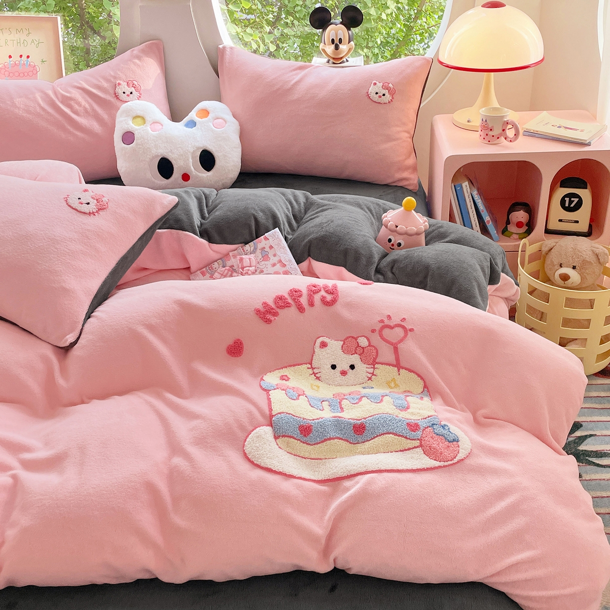 优卡迪家纺馆 2025新款牛奶绒毛巾绣四件套 下载文件包含买家秀 蛋糕猫-玉粉