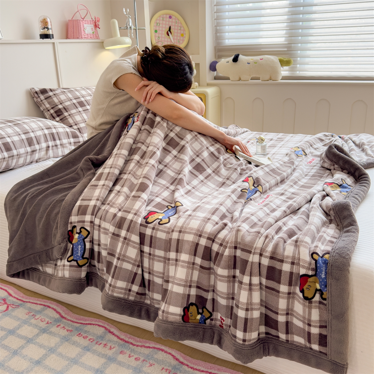 91家纺网 家纺一手货源 找家纺 慕木家纺 2025新款高克重印花牛奶绒云锦绒双层毛毯毛毯毯子（可供跨境提供买家秀） 双层毛毯-波波狗+灰