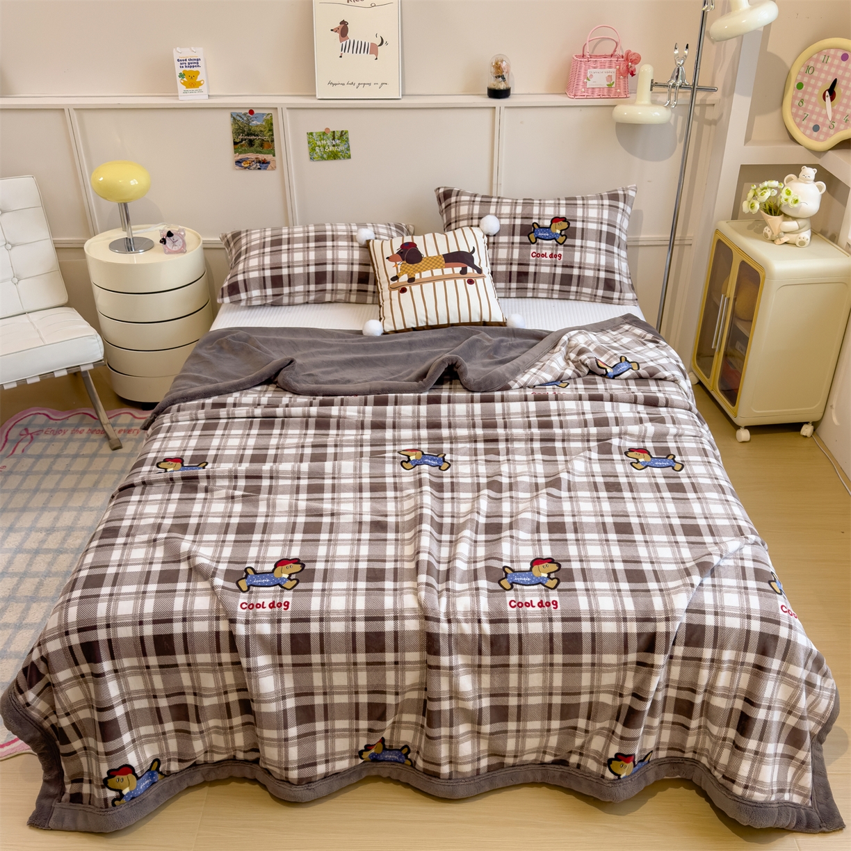 91家纺网 家纺一手货源 找家纺 慕木家纺 2025新款高克重印花牛奶绒云锦绒双层毛毯毛毯毯子（可供跨境提供买家秀） 双层毛毯-波波狗+灰