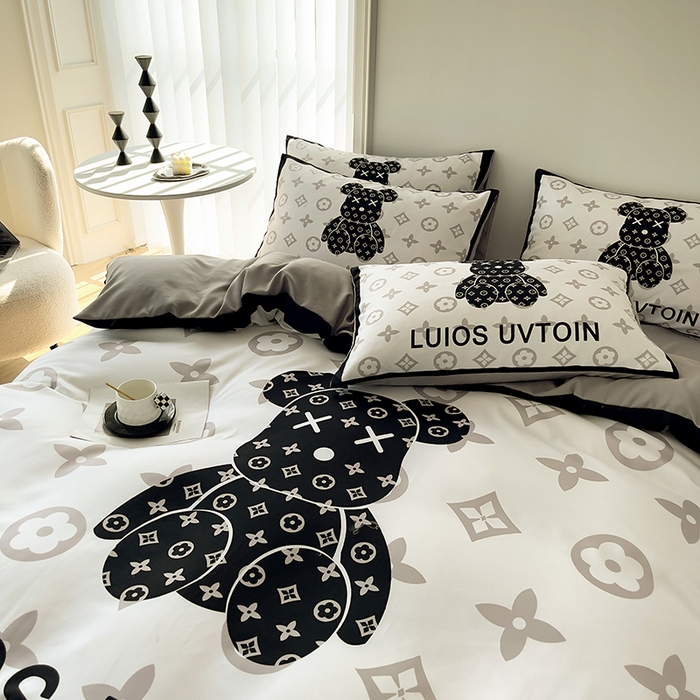 91家纺网 家纺一手货源 找家纺 色鬼布艺高端家居主号 2025秋冬新款网红款水洗棉四季款四件套 熊仔白