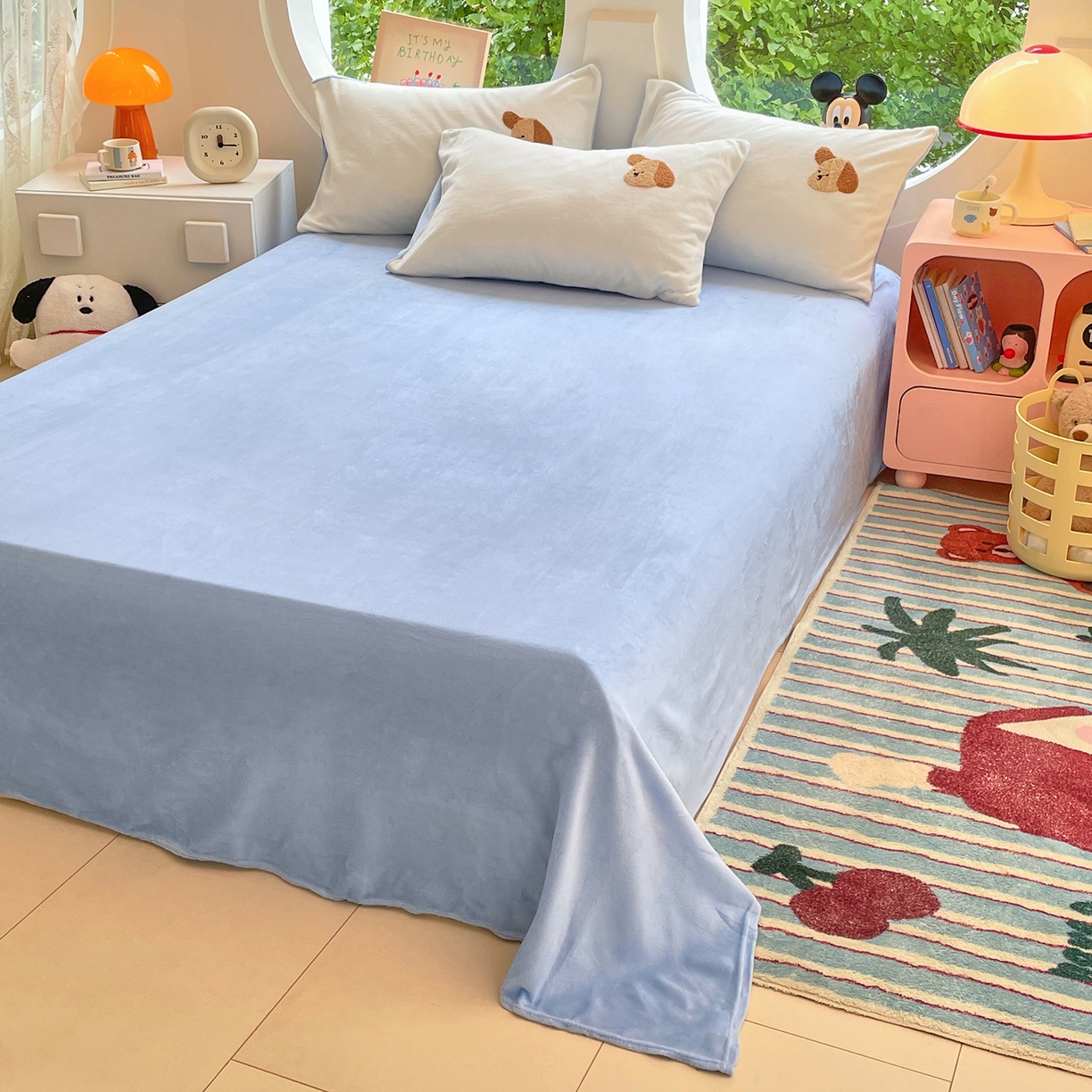 91家纺网 家纺一手货源 找家纺 优卡迪家纺馆 2025新款牛奶绒毛巾绣四件套 下载文件包含买家秀 好运狗-奶白