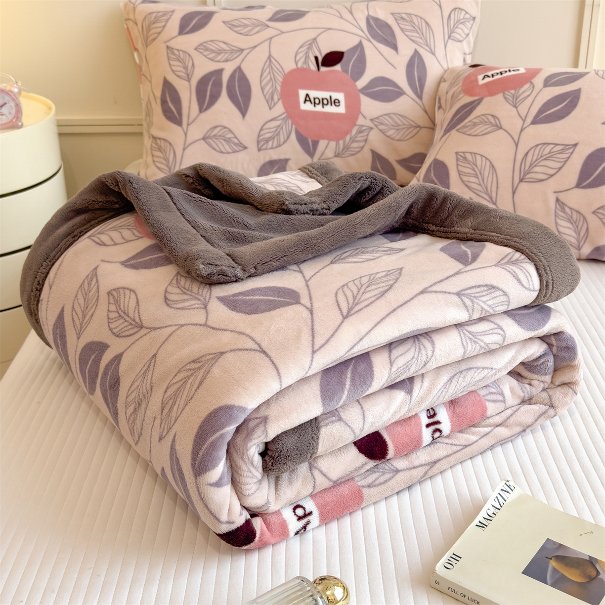 91家纺网 家纺一手货源 找家纺 慕木家纺 2025新款高克重印花牛奶绒云锦绒双层毛毯毛毯毯子（可供跨境提供买家秀） 双层毛毯-伦伯特+灰