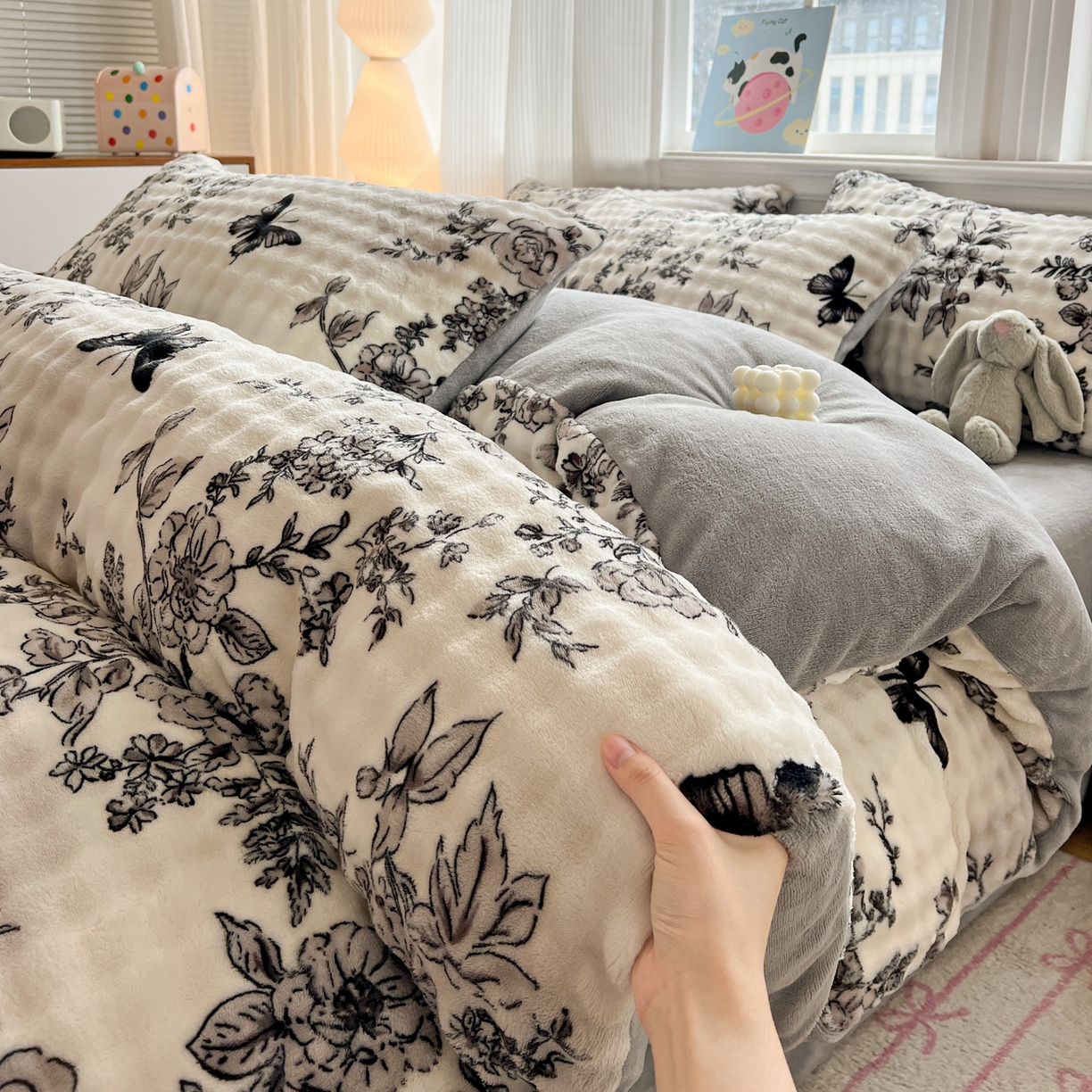 典曼家纺 2025新款亲肤舒适保暖泡泡绒四件套 奥黛丽