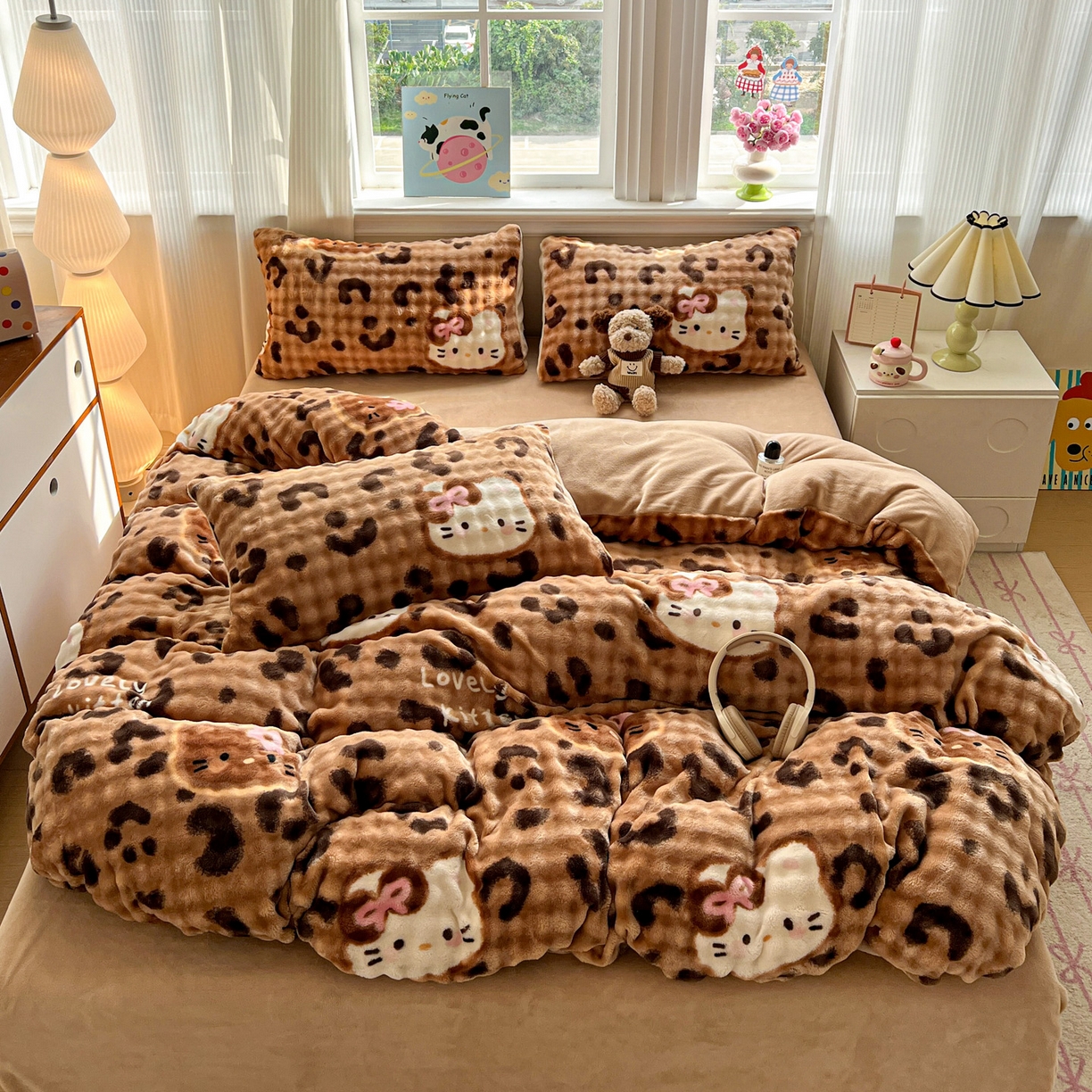 91家纺网 家纺一手货源 找家纺 典曼家纺 2025新款亲肤舒适保暖泡泡绒四件套 小野猫