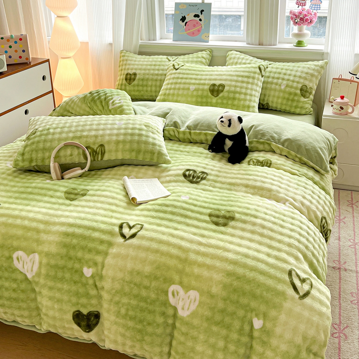 91家纺网 家纺一手货源 找家纺 典曼家纺 2025新款亲肤舒适保暖泡泡绒四件套 绿爱心