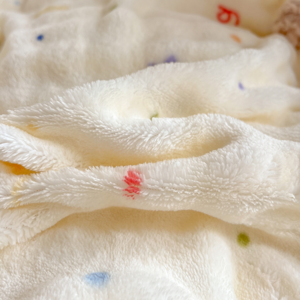 91家纺网 家纺一手货源 找家纺 典曼家纺 2025新款亲肤舒适保暖泡泡绒四件套 奶油起司