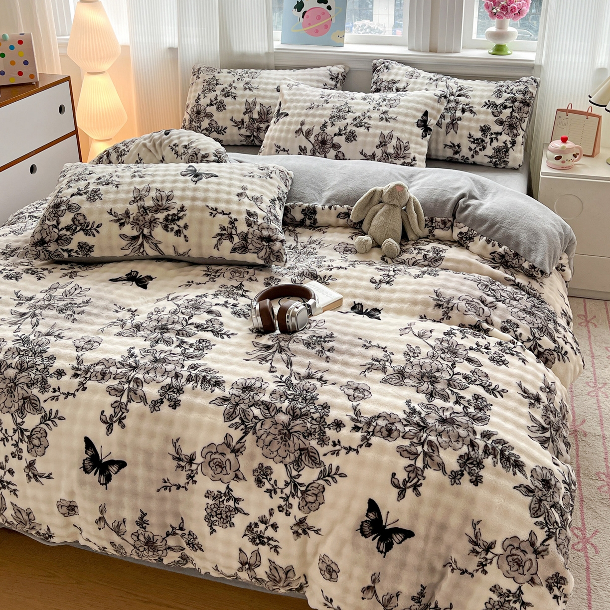 91家纺网 家纺一手货源 找家纺 典曼家纺 2025新款亲肤舒适保暖泡泡绒四件套 奥黛丽