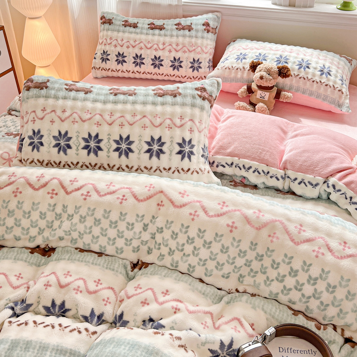 91家纺网 家纺一手货源 找家纺 典曼家纺 2025新款亲肤舒适保暖泡泡绒四件套 汪汪队