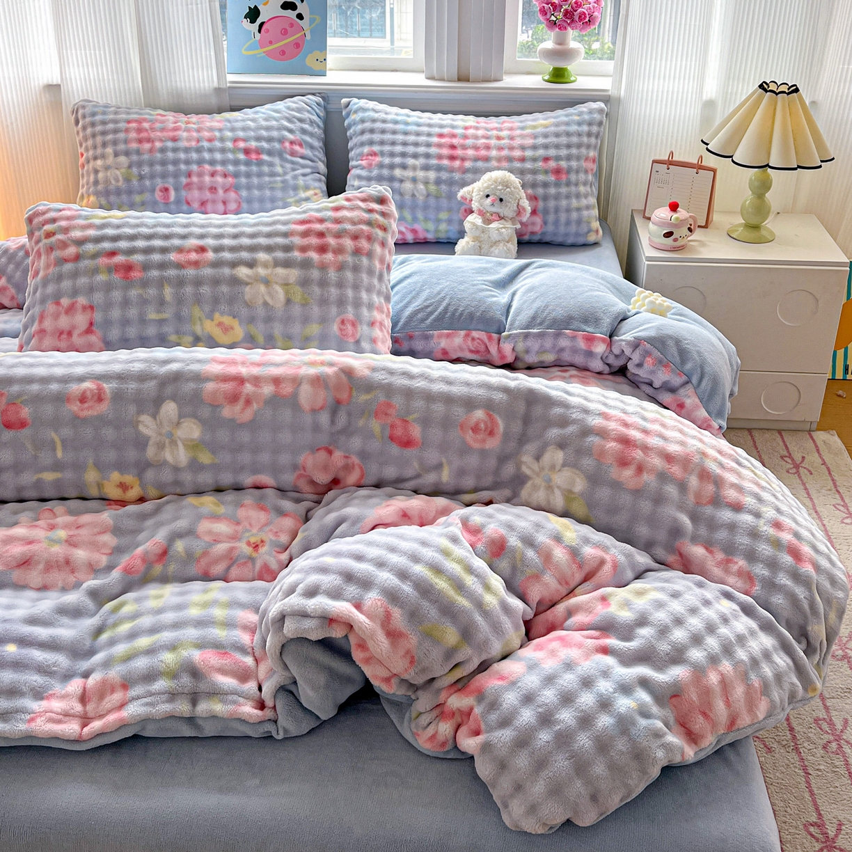 91家纺网 家纺一手货源 找家纺 典曼家纺 2025新款亲肤舒适保暖泡泡绒四件套 春涧