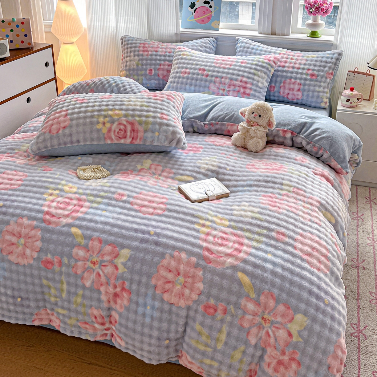 91家纺网 家纺一手货源 找家纺 典曼家纺 2025新款亲肤舒适保暖泡泡绒四件套 春涧