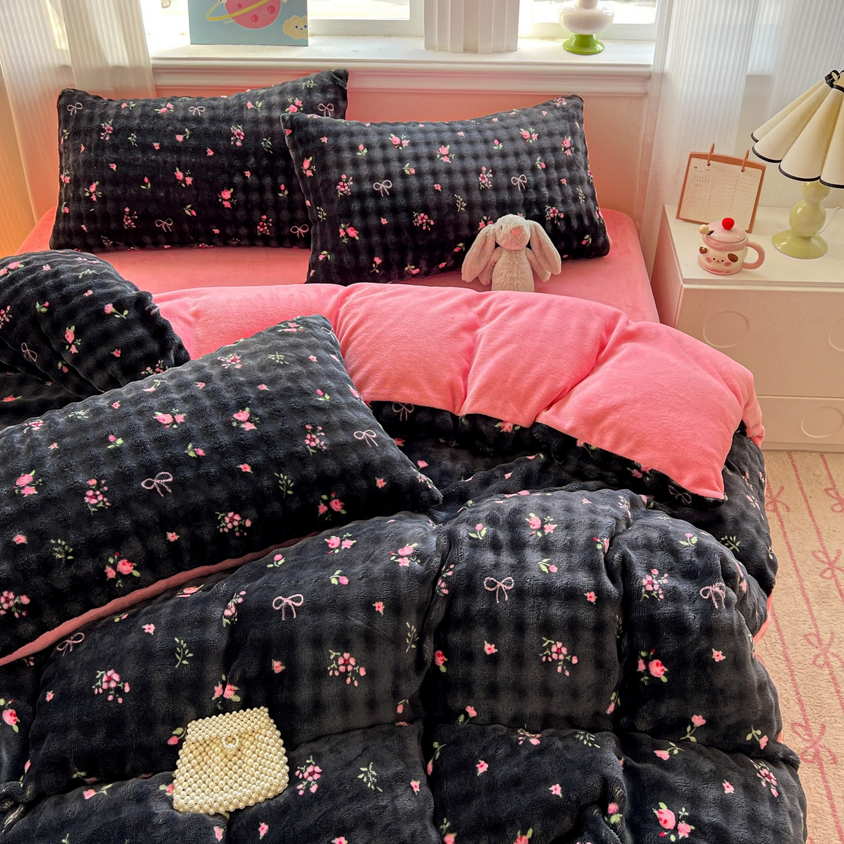 91家纺网 家纺一手货源 找家纺 典曼家纺 2025新款亲肤舒适保暖泡泡绒四件套 暗香