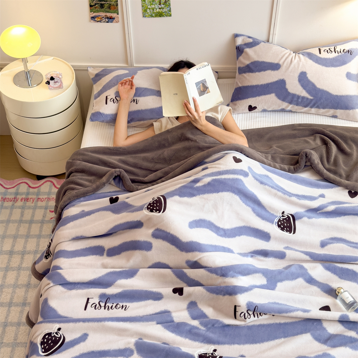 91家纺网 家纺一手货源 找家纺 慕木家纺 2025新款高克重印花牛奶绒云锦绒双层毛毯毛毯毯子（可供跨境提供买家秀） 双层毛毯-海洋之莓+灰