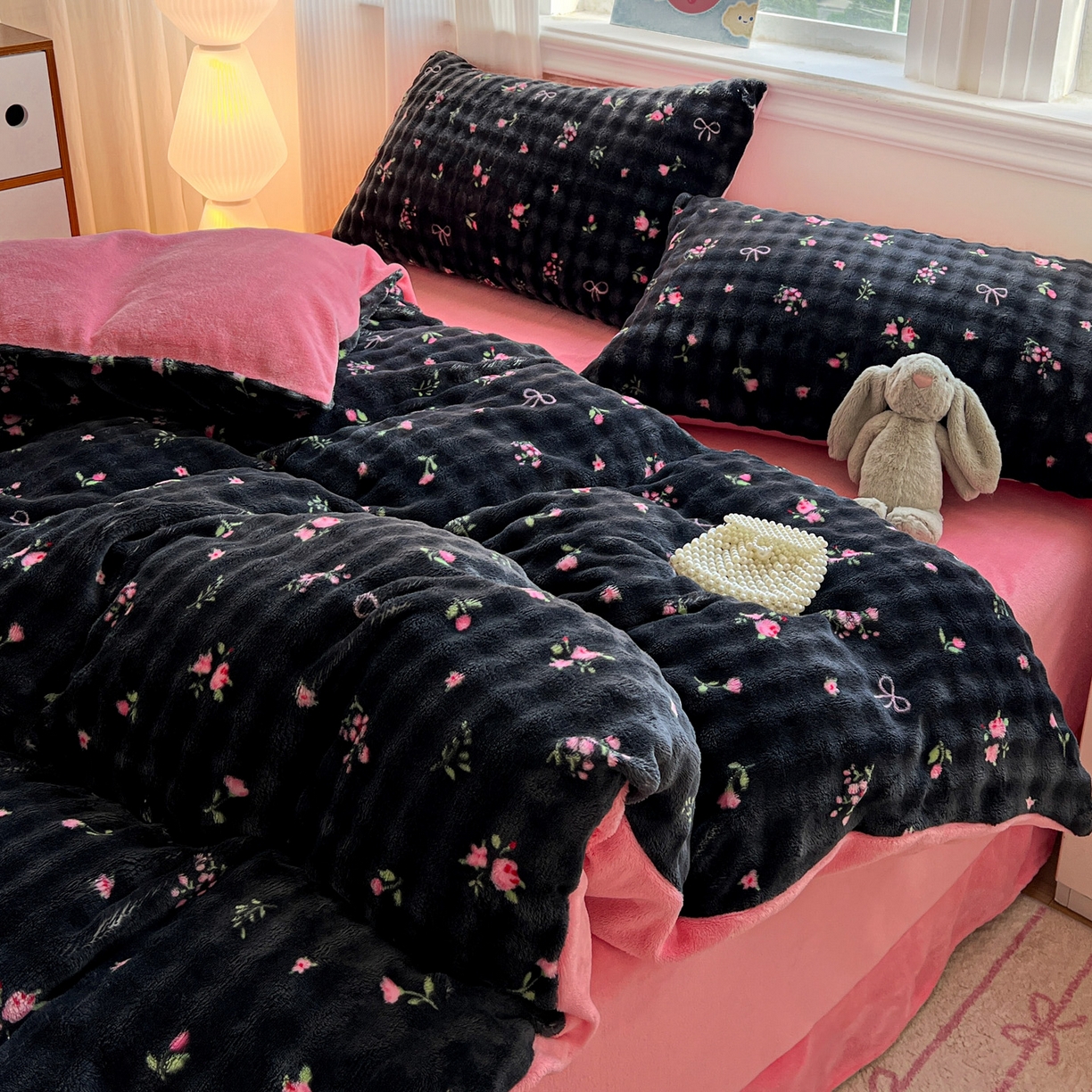 91家纺网 家纺一手货源 找家纺 典曼家纺 2025新款亲肤舒适保暖泡泡绒四件套 暗香