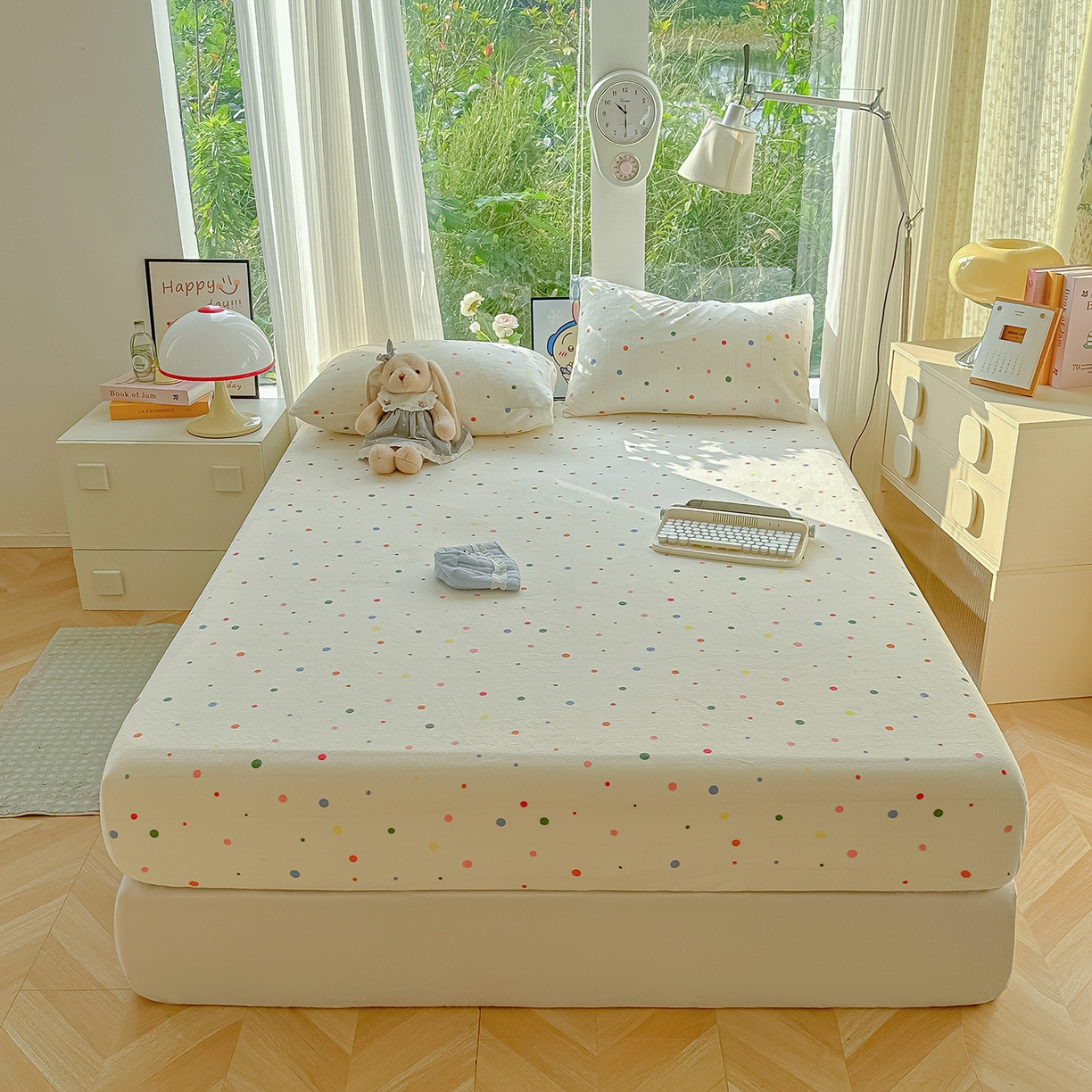 91家纺网 家纺一手货源 找家纺 沐芷 2025 加厚高克重牛奶绒床笠单件/床笠三件套  床笠款床罩床垫保护套罩 【绒】彩色波点