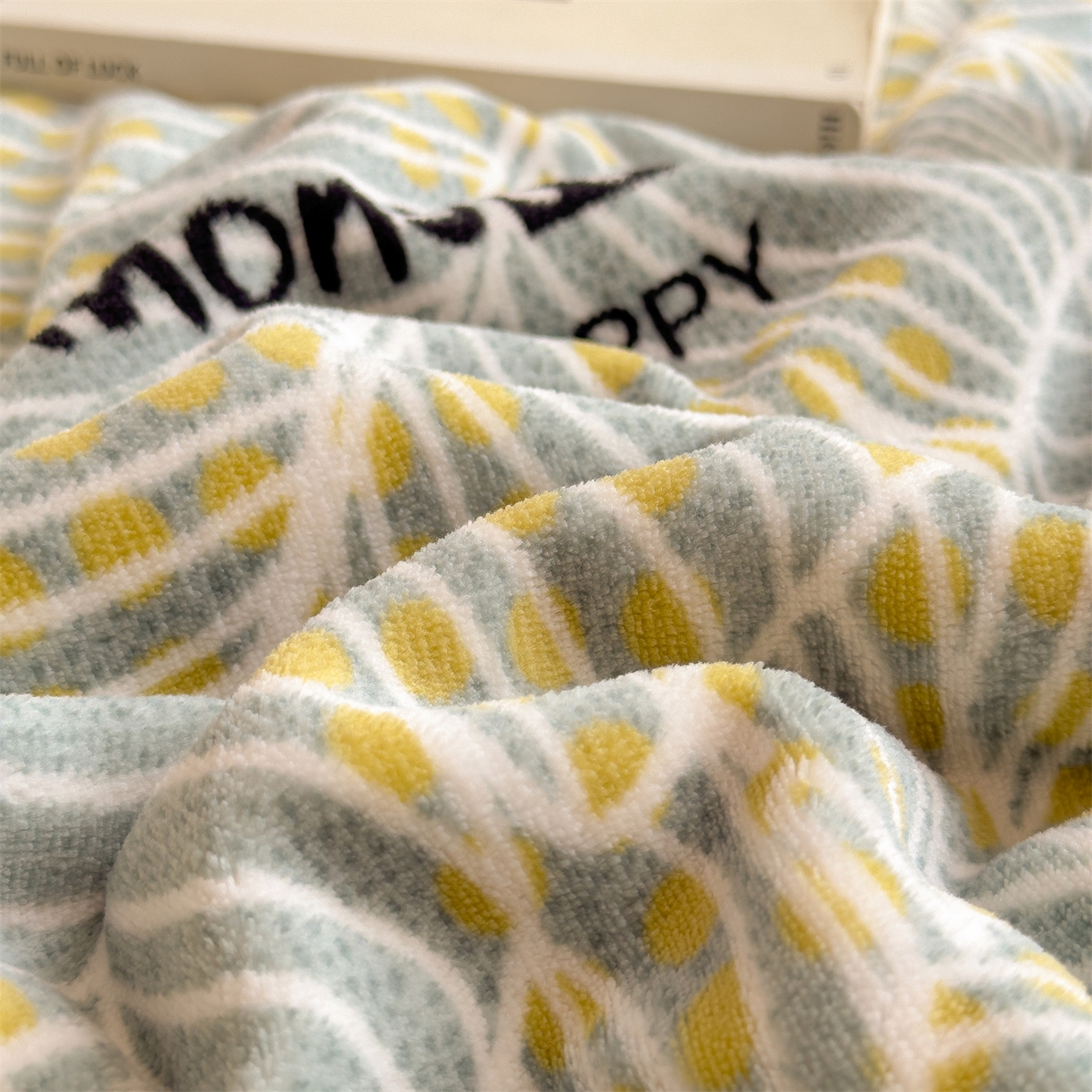 91家纺网 家纺一手货源 找家纺 慕木家纺 2025新款高克重印花牛奶绒云锦绒双层毛毯毛毯毯子（可供跨境提供买家秀） 双层毛毯-绿柏叶+白