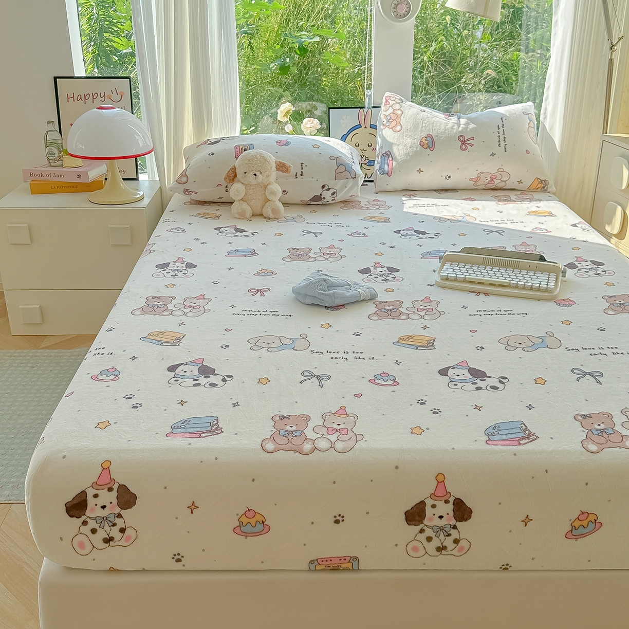 91家纺网 家纺一手货源 找家纺 沐芷 2025 加厚高克重牛奶绒床笠单件/床笠三件套  床笠款床罩床垫保护套罩 【绒】磁带熊仔