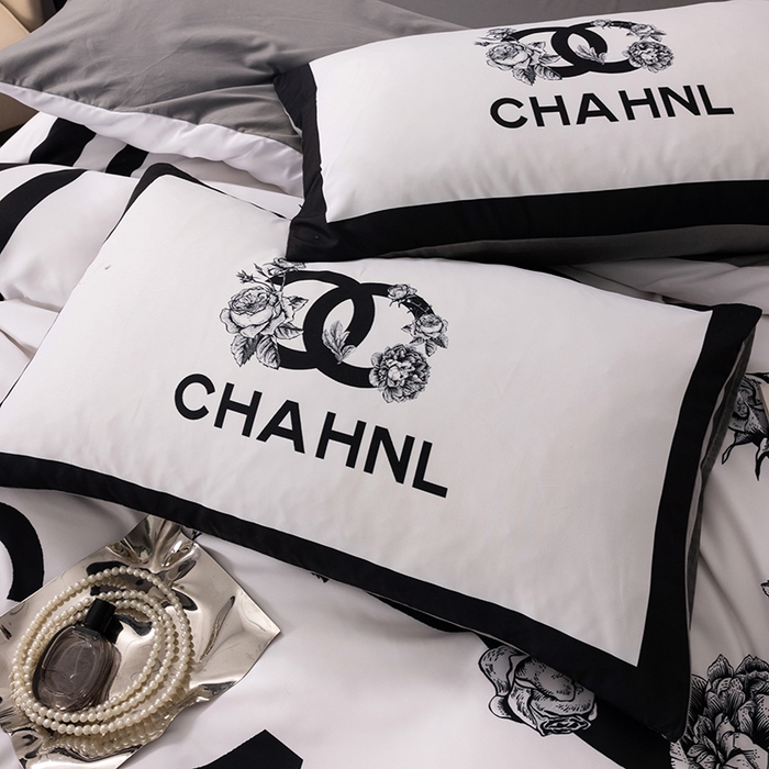 91家纺网 家纺一手货源 找家纺 色鬼布艺高端家居主号 2025新款轻奢亲肤纯棉数码印花网红热款四件套 白香花