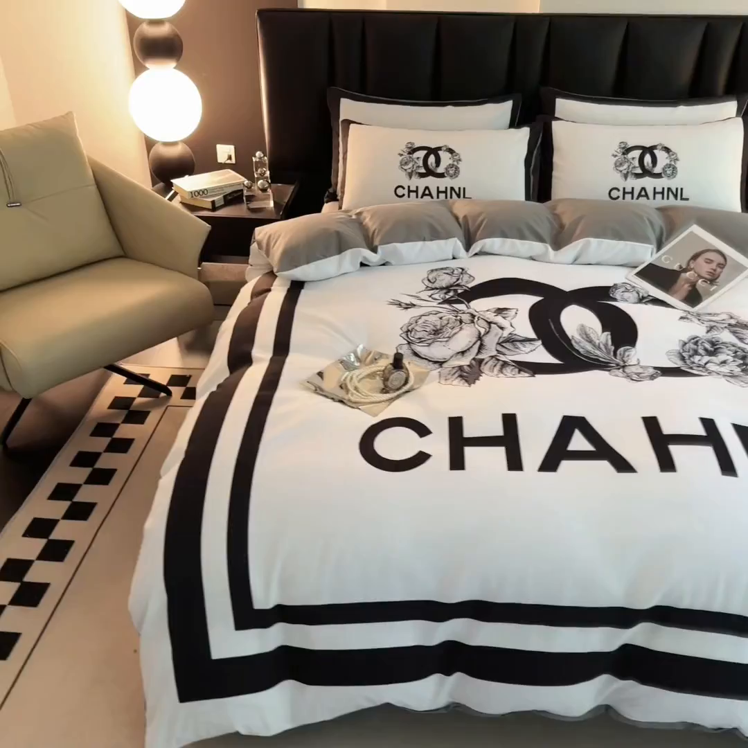 91家纺网 家纺一手货源 找家纺 色鬼布艺高端家居主号 2025新款轻奢亲肤纯棉数码印花网红热款四件套 白香花