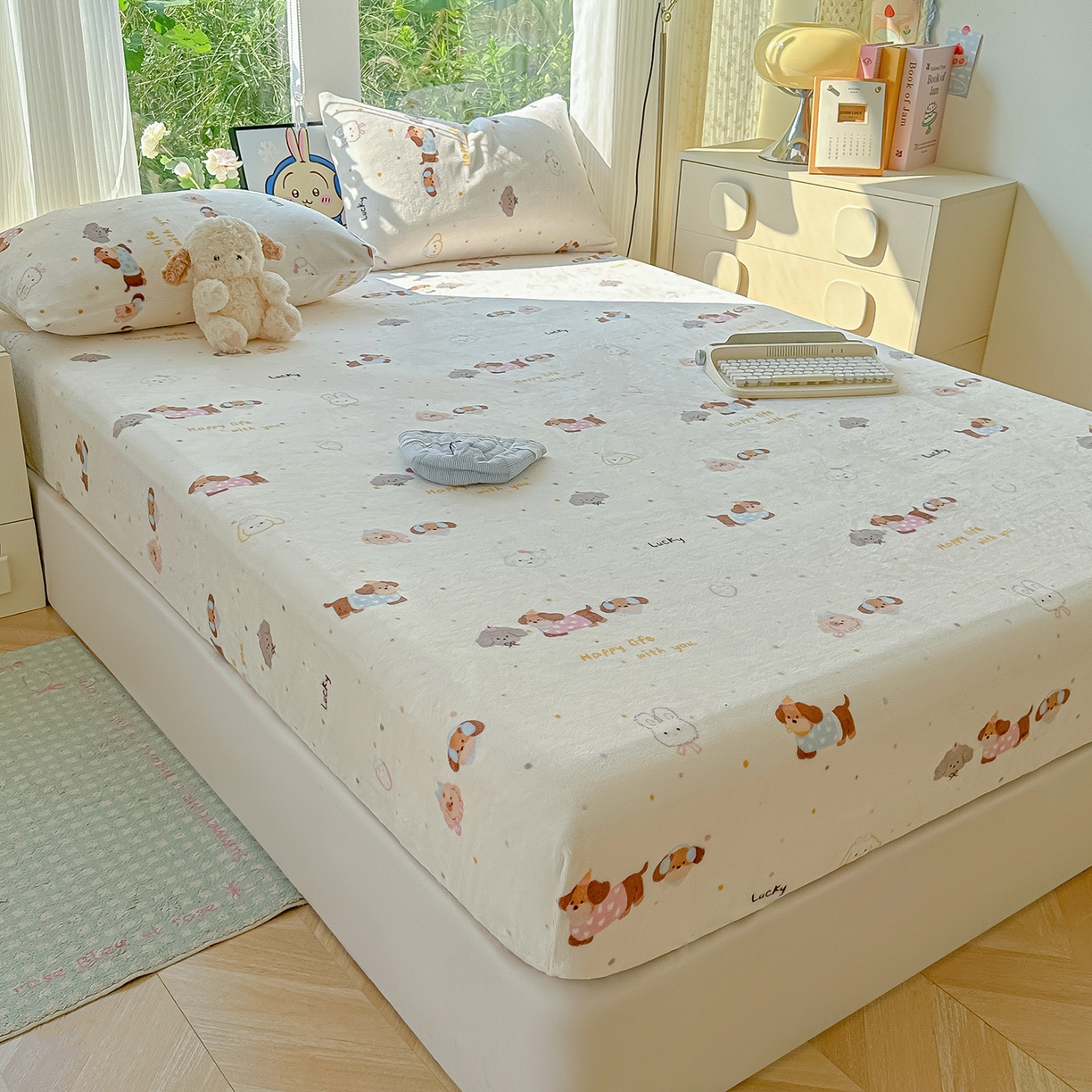 91家纺网 家纺一手货源 找家纺 沐芷 2025 加厚高克重牛奶绒床笠单件/床笠三件套  床笠款床罩床垫保护套罩 【绒】腊肠狗联盟