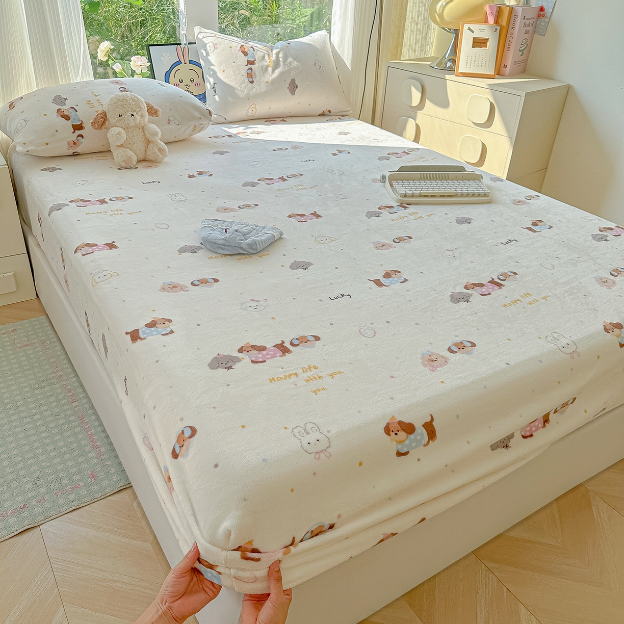 91家纺网 家纺一手货源 找家纺 沐芷 2025 加厚高克重牛奶绒床笠单件/床笠三件套  床笠款床罩床垫保护套罩 【绒】腊肠狗联盟