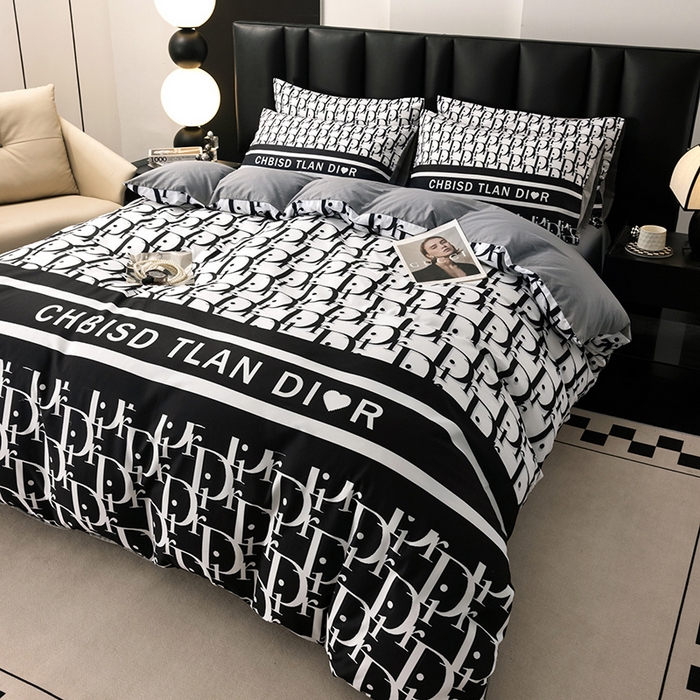 91家纺网 家纺一手货源 找家纺 色鬼布艺高端家居主号 2025新款轻奢亲肤纯棉数码印花网红热款四件套 黑白迪