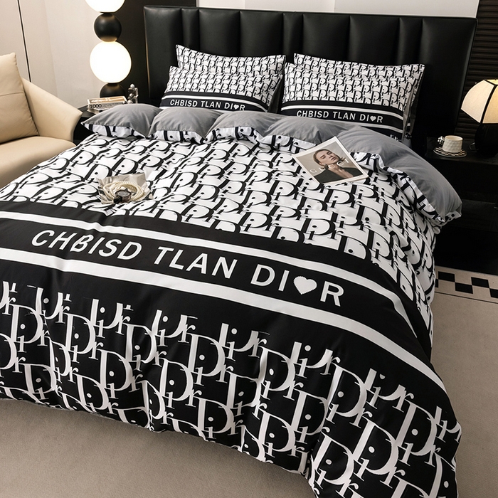 91家纺网 家纺一手货源 找家纺 色鬼布艺高端家居主号 2025新款轻奢亲肤纯棉数码印花网红热款四件套 黑白迪