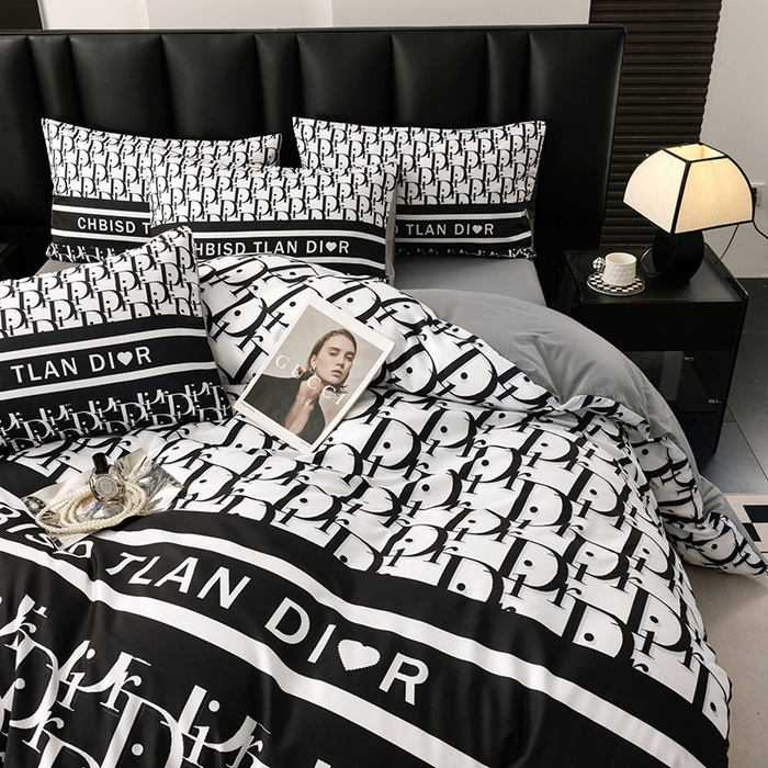 91家纺网 家纺一手货源 找家纺 色鬼布艺高端家居主号 2025新款轻奢亲肤纯棉数码印花网红热款四件套 黑白迪