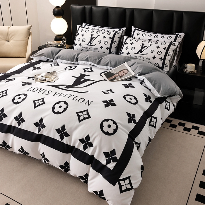 91家纺网 家纺一手货源 找家纺 色鬼布艺高端家居主号 2025新款轻奢亲肤纯棉数码印花网红热款四件套 黑白V