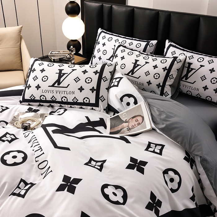 91家纺网 家纺一手货源 找家纺 色鬼布艺高端家居主号 2025新款轻奢亲肤纯棉数码印花网红热款四件套 黑白V