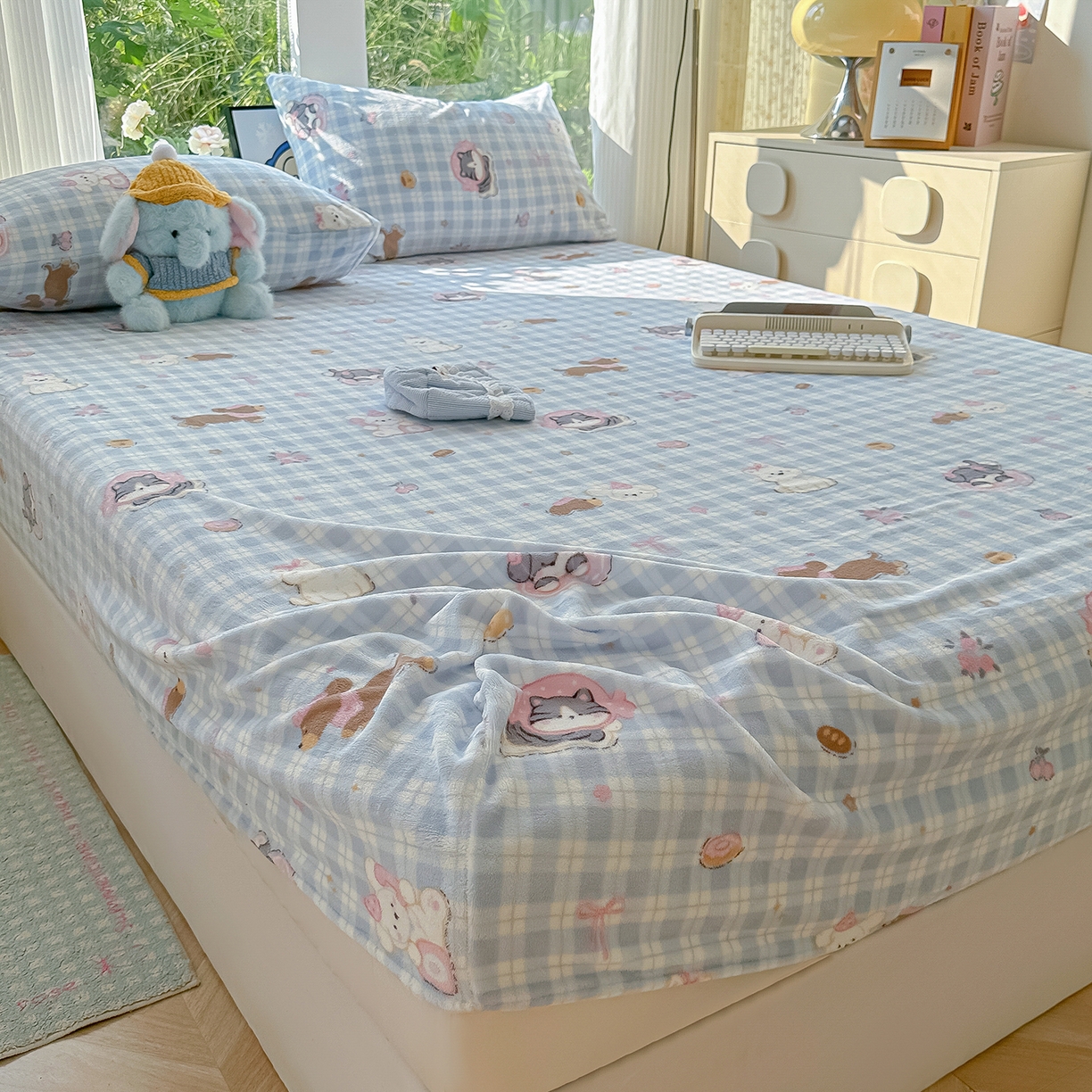 91家纺网 家纺一手货源 找家纺 沐芷 2025 加厚高克重牛奶绒床笠单件/床笠三件套  床笠款床罩床垫保护套罩 【绒】蓝色小窝