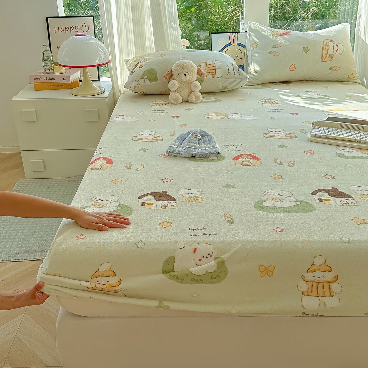 91家纺网 家纺一手货源 找家纺 沐芷 2025 加厚高克重牛奶绒床笠单件/床笠三件套  床笠款床罩床垫保护套罩 【绒】奶萌修狗