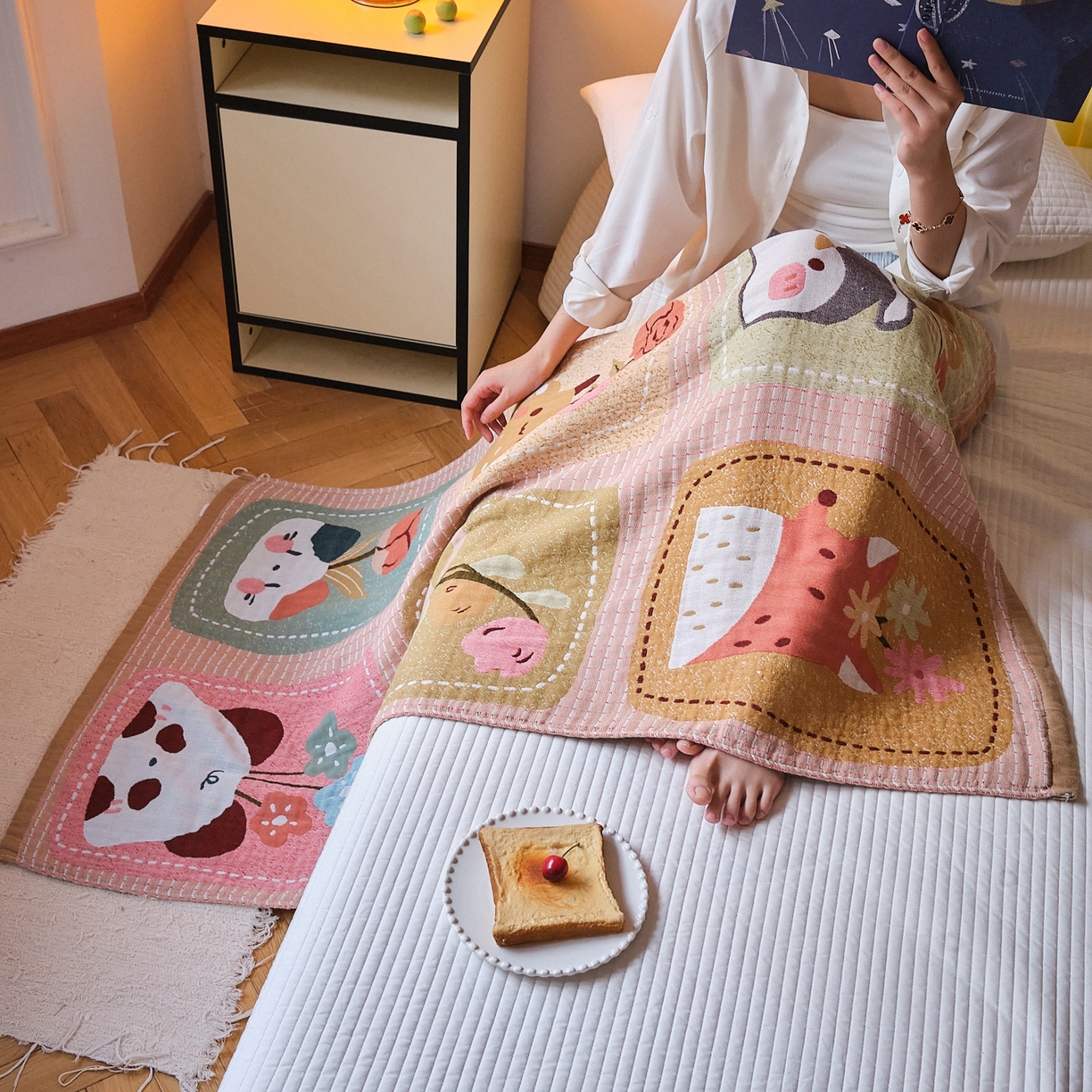 91家纺网 家纺一手货源 找家纺 沐瑟家纺 2025新款卡通A类全棉四层纱布浴巾加大毛巾-第四组 卡通花园 150*75cm