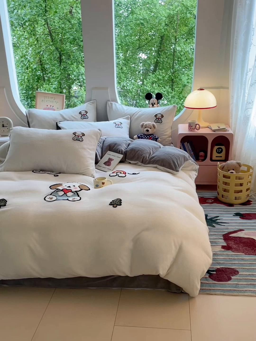 91家纺网 家纺一手货源 找家纺 优卡迪家纺馆 2025新款牛奶绒毛巾绣四件套 下载文件包含买家秀 小奶狗-奶白