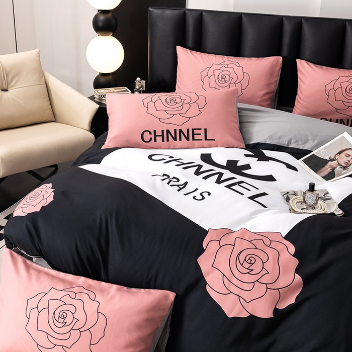 91家纺网 家纺一手货源 找家纺 色鬼布艺高端家居主号 2025新款轻奢亲肤纯棉数码印花网红热款四件套 慕斯小姐