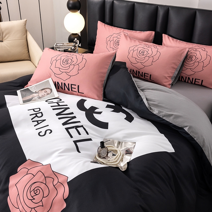 91家纺网 家纺一手货源 找家纺 色鬼布艺高端家居主号 2025新款轻奢亲肤纯棉数码印花网红热款四件套 慕斯小姐