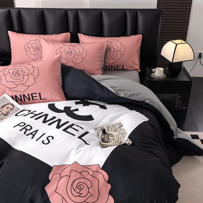 91家纺网 家纺一手货源 找家纺 色鬼布艺高端家居主号 2025新款轻奢亲肤纯棉数码印花网红热款四件套 慕斯小姐