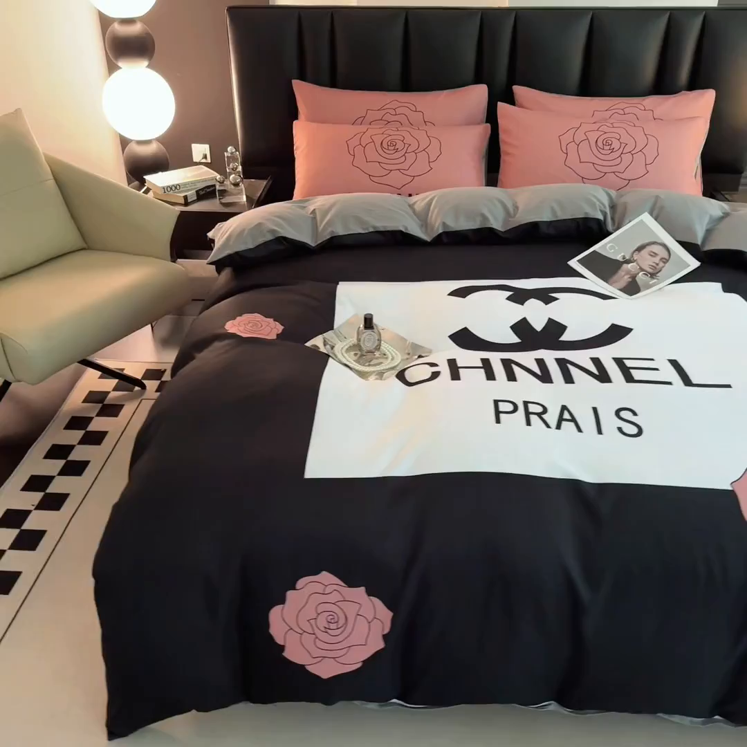 91家纺网 家纺一手货源 找家纺 色鬼布艺高端家居主号 2025新款轻奢亲肤纯棉数码印花网红热款四件套 慕斯小姐