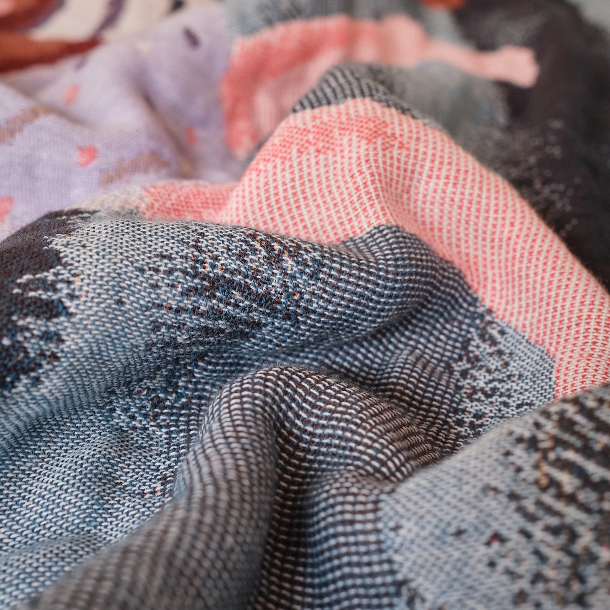 91家纺网 家纺一手货源 找家纺 沐瑟家纺 2025新款卡通A类全棉四层纱布浴巾加大毛巾-第四组 漫步 150*75cm