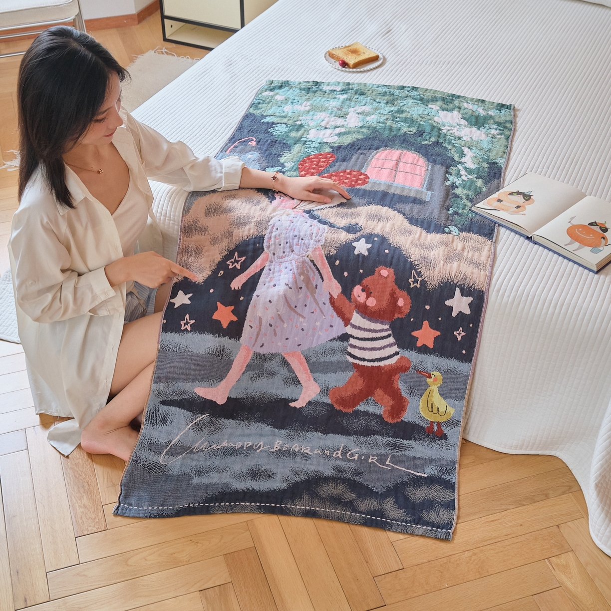 91家纺网 家纺一手货源 找家纺 沐瑟家纺 2025新款卡通A类全棉四层纱布浴巾加大毛巾-第四组 漫步 150*75cm